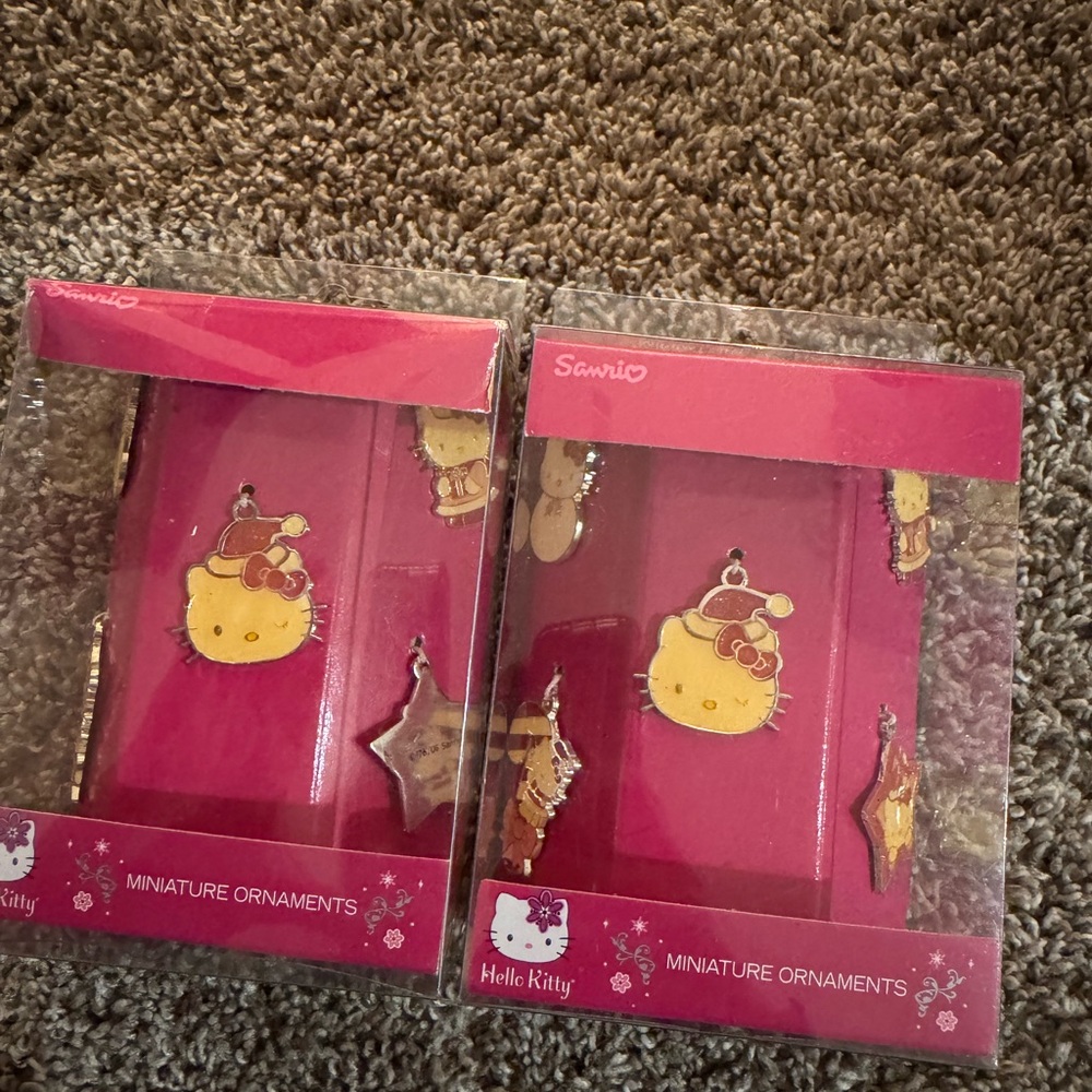 New in box Sanrio Hello Kitty Mini Ornaments